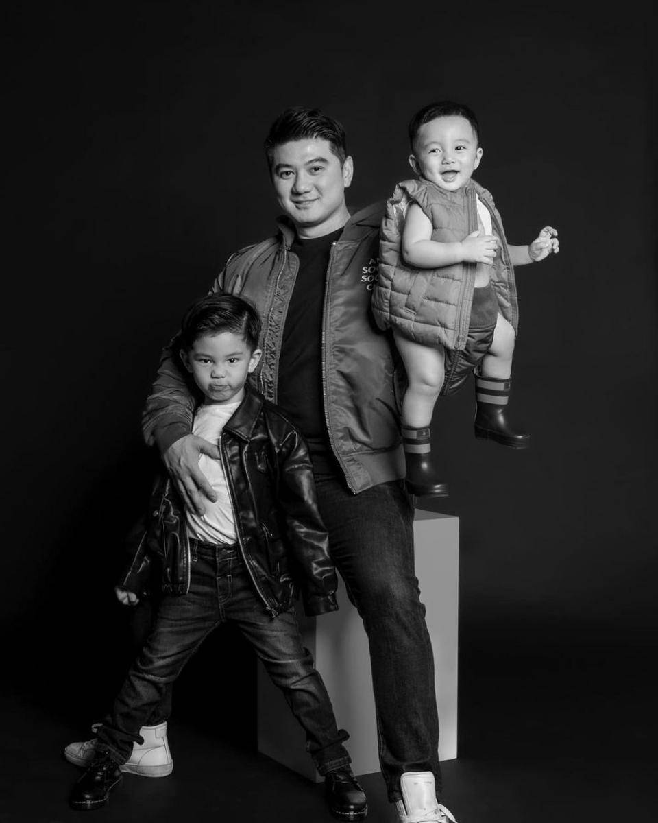 pemotretan terbaru Arnold Poernomo dan keluarga (instagram.com/arnoldpo)