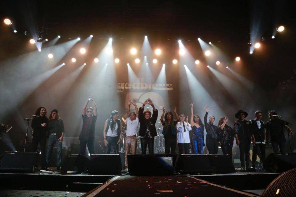 Konser bertajuk Indofood presents God Bless Konser Emas 50 Tahun with Tohpati Orchestra. (Sok. Istimewa)