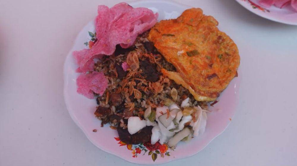 warung nasi goreng Nagita (YouTube.com/Boengkoes)