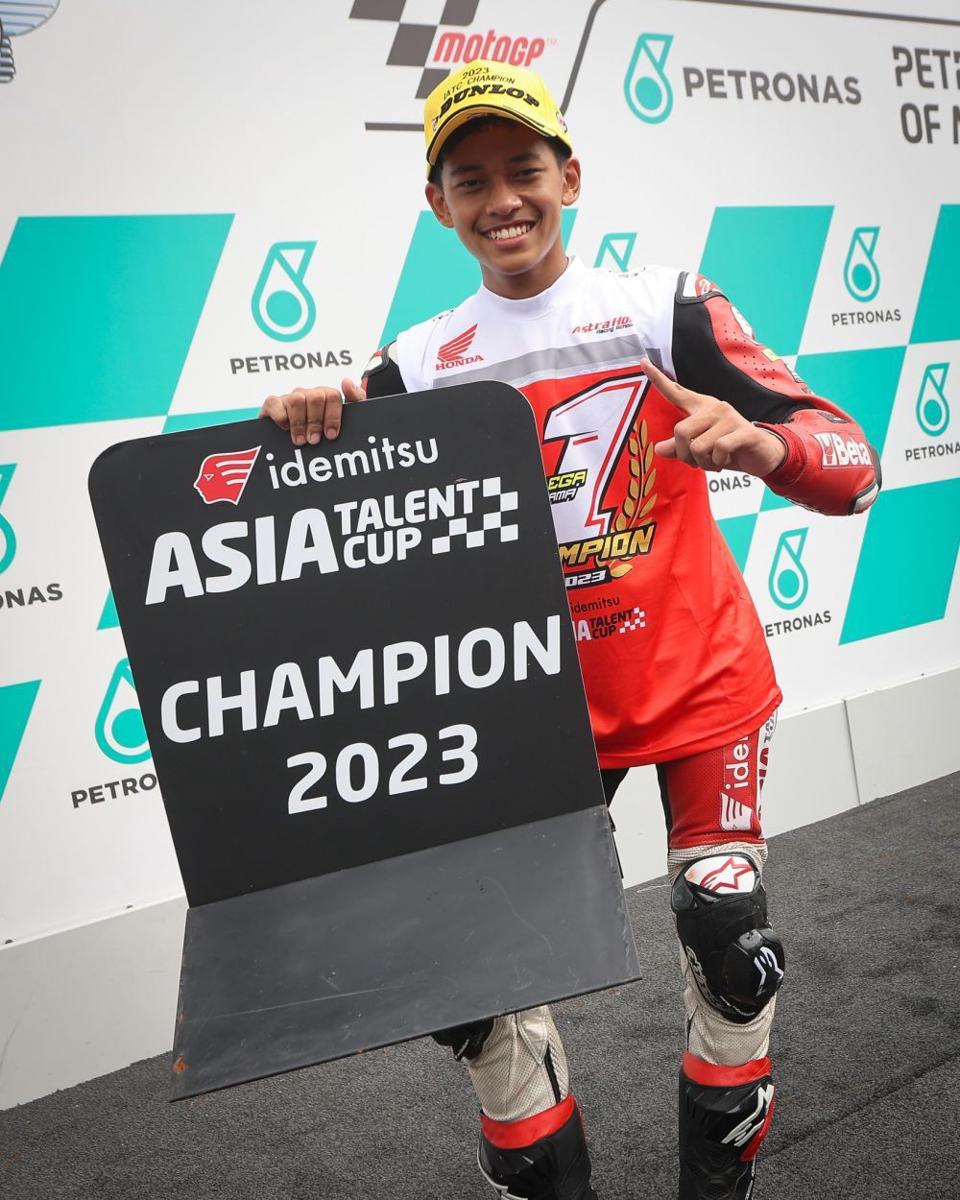 Veda Pembalap Astra Honda Cetak Sejarah Rajai Balap Asia