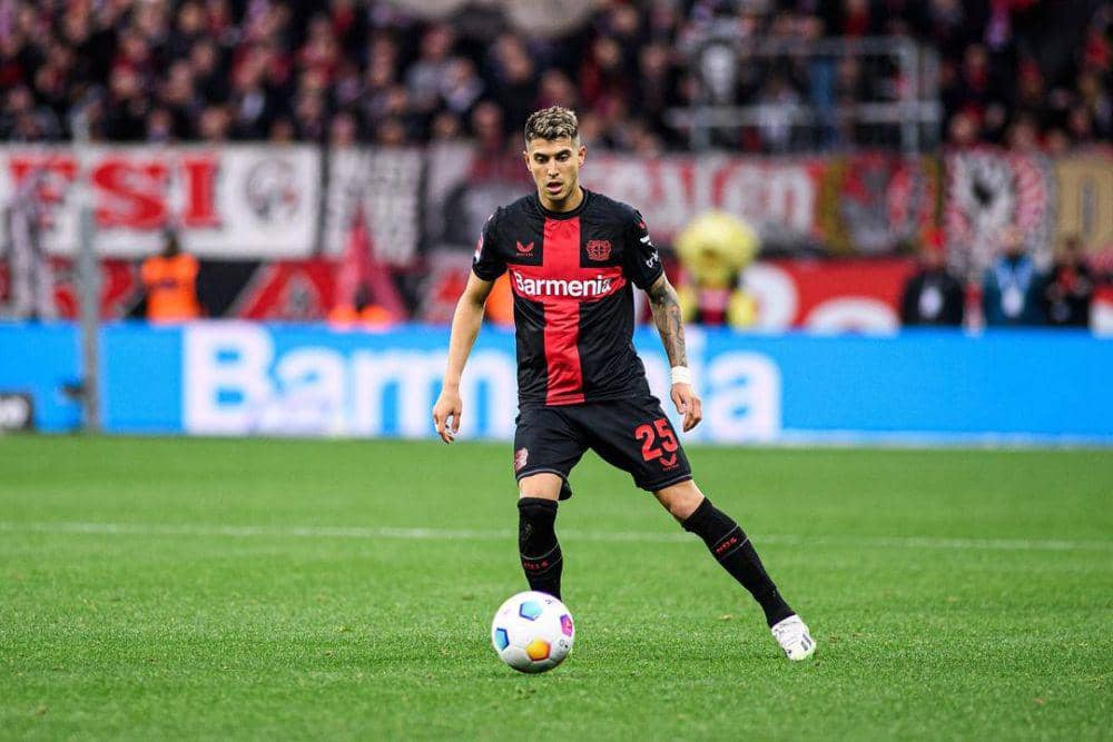 Exequiel Palacios saat membela Bayer Leverkusen. (instagram.com/exepalaciosok)