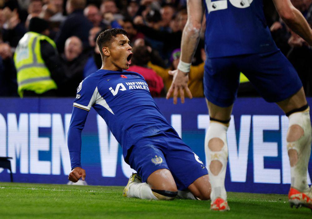 5 Pencetak Gol Tertua di Premier League, Thiago Silva Cetak Rekor!