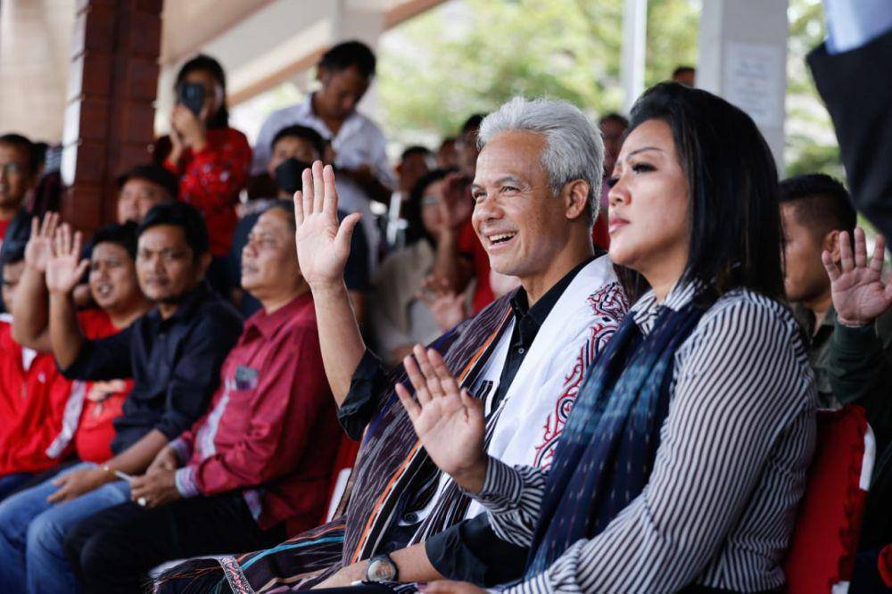 Ganjar Pranowo berkunjung ke Tanau Toba di Sumatra Utara (Sumut), pada Minggu (12/11/2023) (IDN Times/Istimewa)