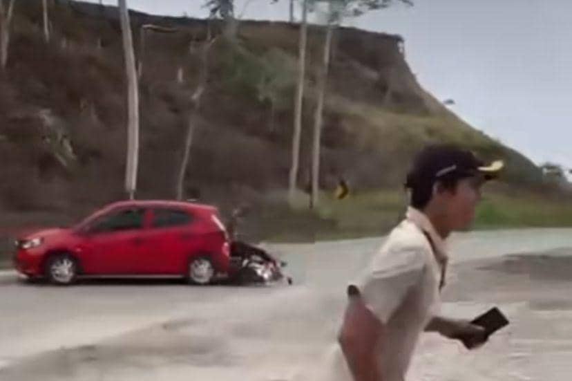 Viral Mobil Pencuri Tabrak Polisi saat Dikejar, Pelaku Kabur ke TNBBS