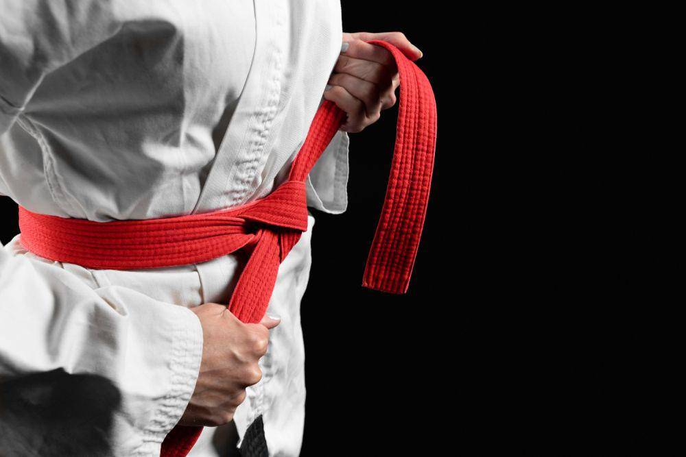 Sabuk merah taekwondo (freepik.com)
