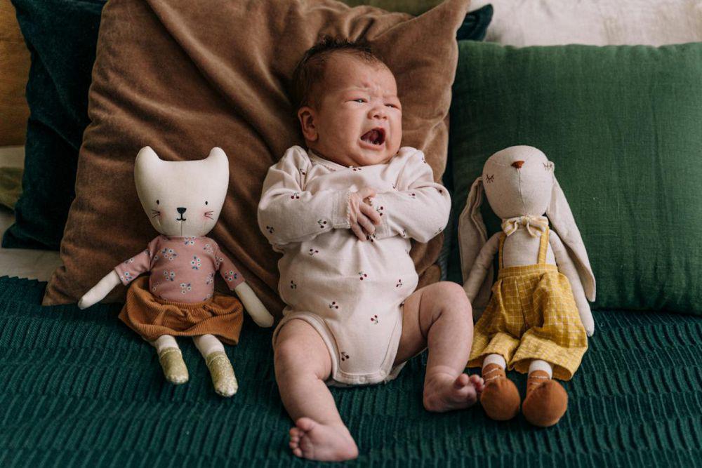5 Tips Menenangkan Bayi yang Menangis Menurut Ahli, Langsung Coba!