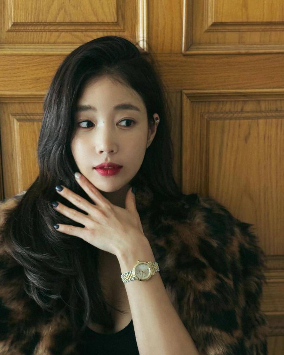 Ki Eun Se (instagram.com/kieunse)