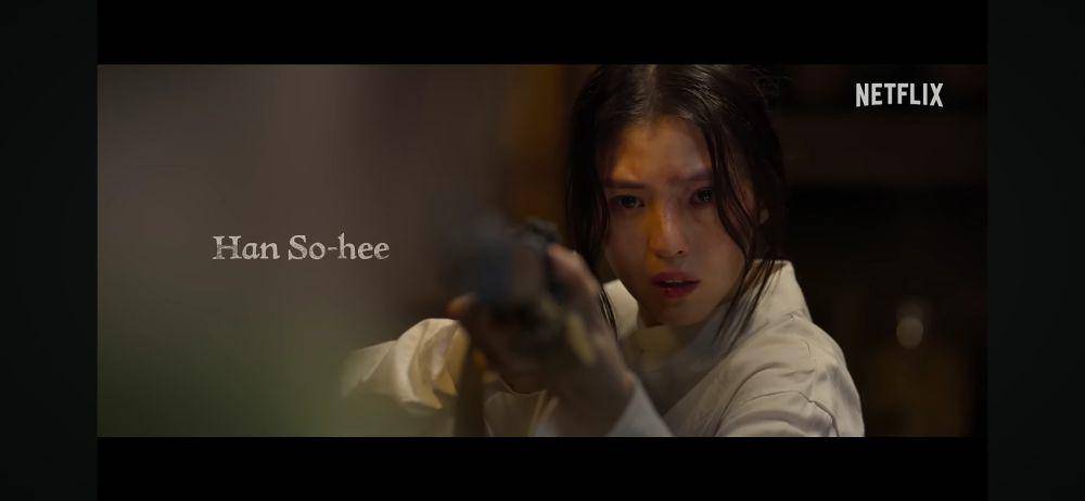 still cut drama Gyeongseong Creature (instagram.com/netflixkr)