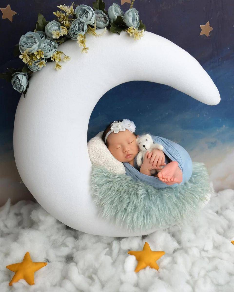 newborn photoshoot Quinny, anak Nex Carlos (instagram.com/vienesca)