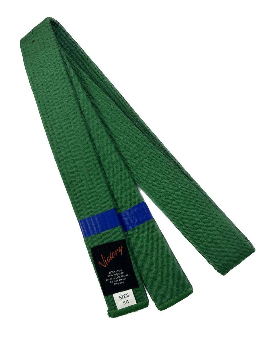 Sabuk hijau dengan ujung biru taekwondo (decathlon.sg)