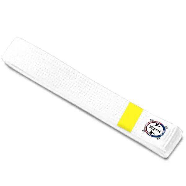 Sabuk putih dengan ujung kuning taekwondo (quickkickstkd.com)