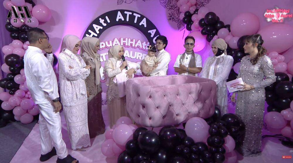 potret Azzura anak kedua Atta dan Aurel (YouTube.com/AH)