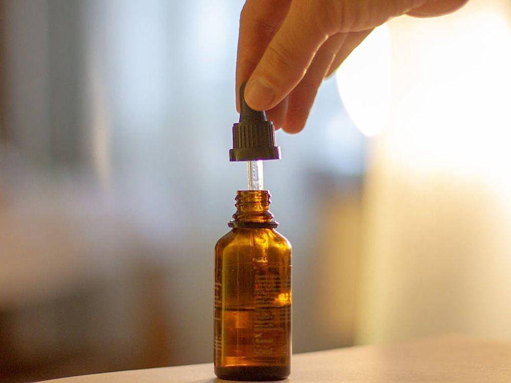 ilustrasi serum vitamin c (pexels.com/olga Volkovitskaia)