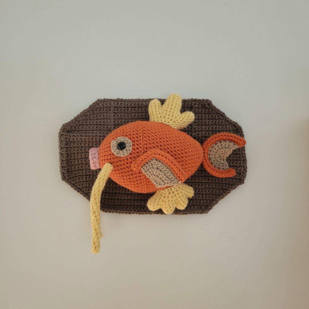 potret rajutan tangan desain Magikarp (reddit.com/user/weeb_weeb)