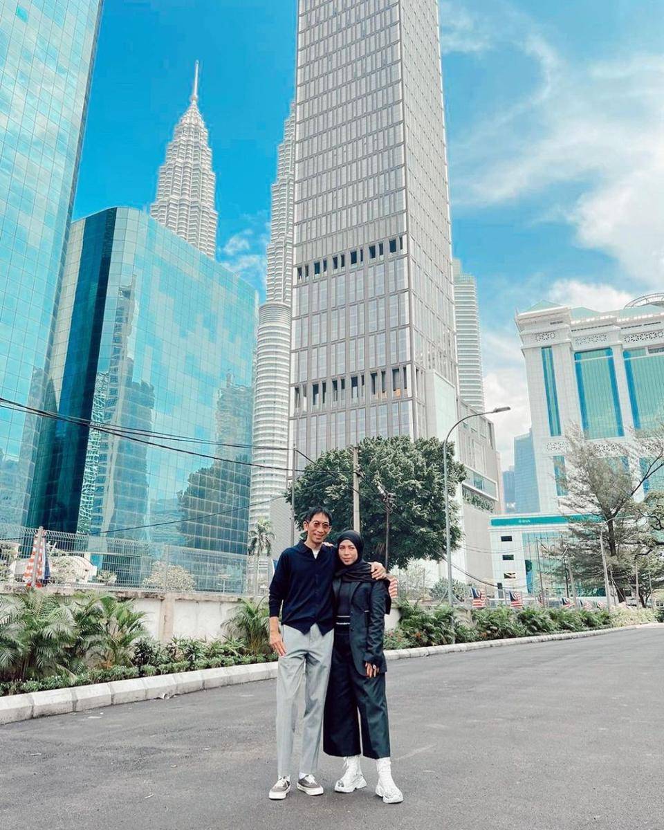 OOTD Couple Melly Goeslaw dan Anto Hoed. (instagram/melly_goeslaw)