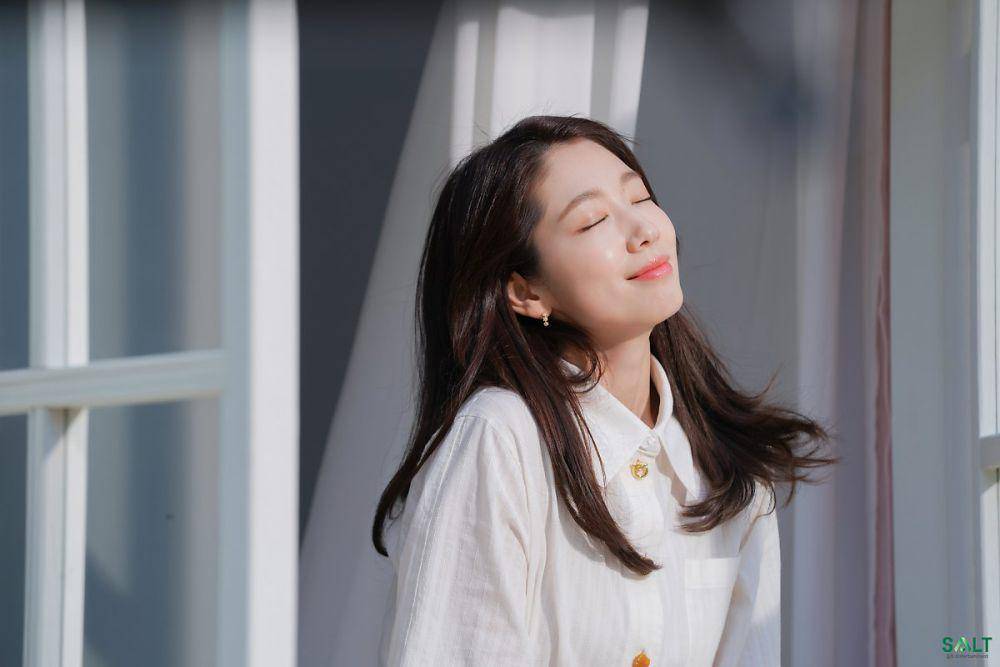 Park Shin Hye (instagram.com/salt_ent)