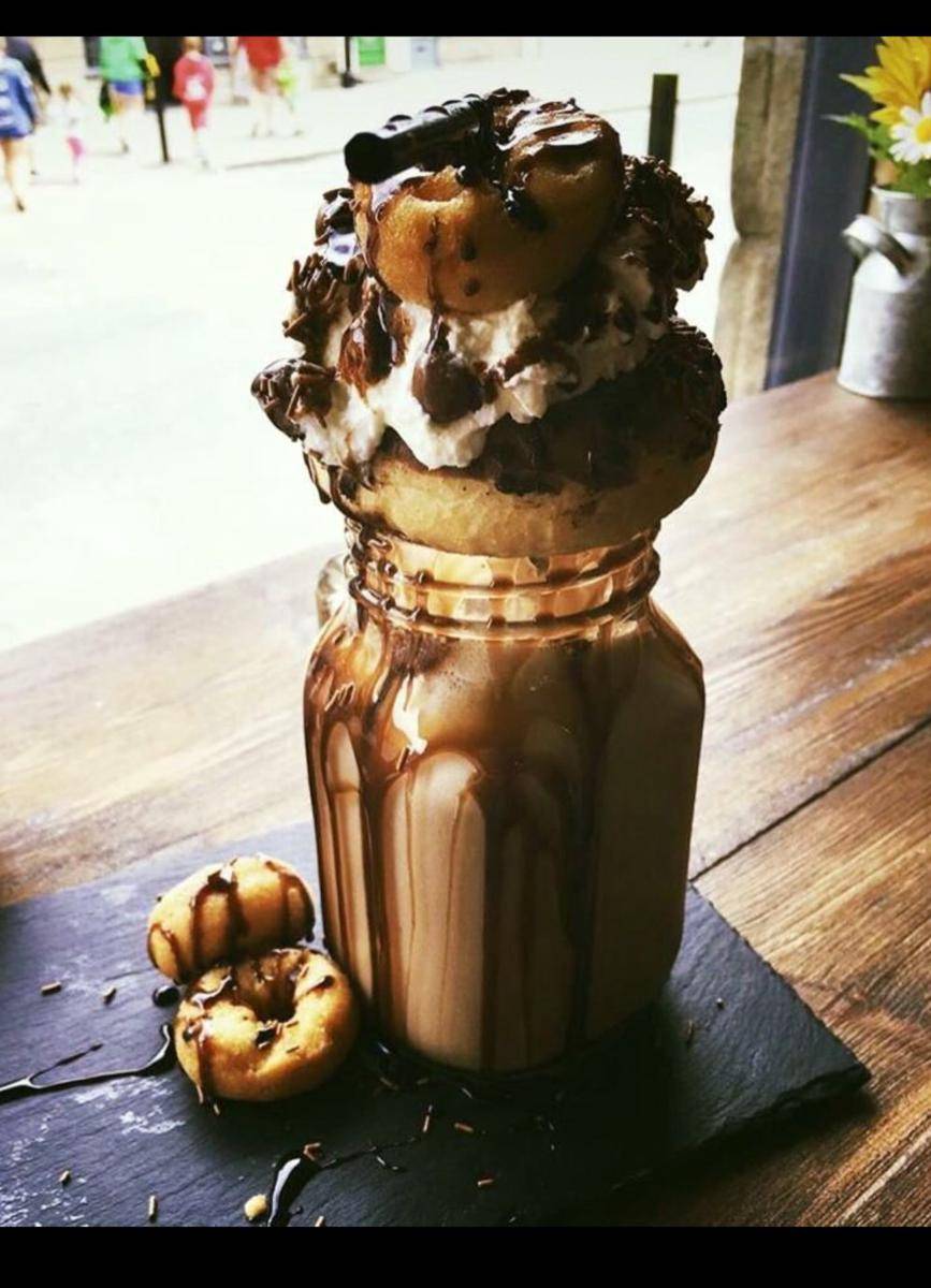 potret penyajian milkshake aneh (reddit.com/user/rumorhasit_)