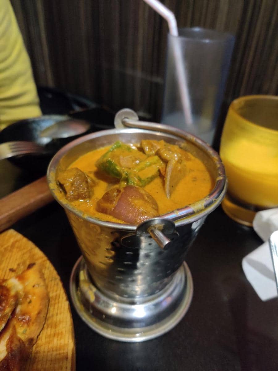 potret penyajian hidangan kari nyeleneh (reddit.com/user/Chosen450)