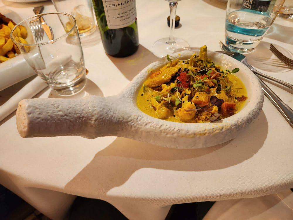 potret penyajian hidangan kari nyeleneh (reddit.com/user/abderian123)