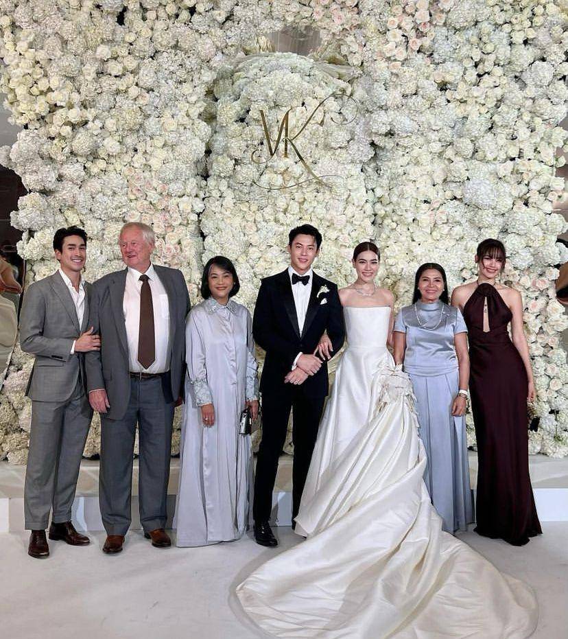 keluarga Yaya Urassaya dan Nadech (instagram.com/psperbu)