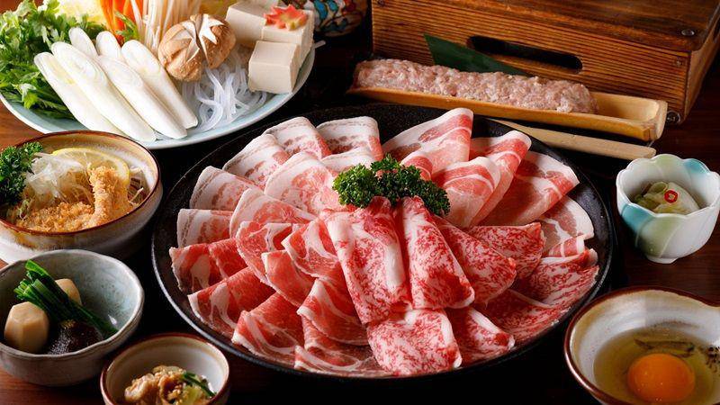 ilustrasi komposisi bahan shabu shabu (mashed.com)