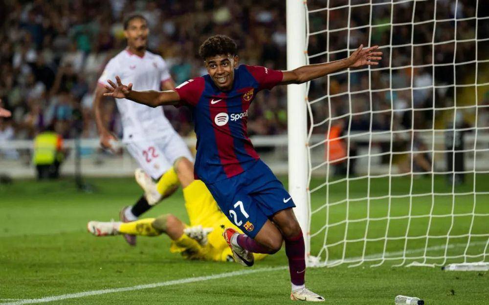 Lamine Yamal (fcbarcelona.com)