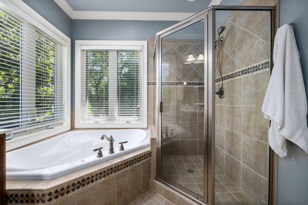 kamar mandi (pexels.com/Curtis Adams)