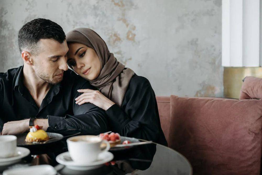 ilustrasi sepasang kekasih (pexels.com/Pavel Danilyuk)