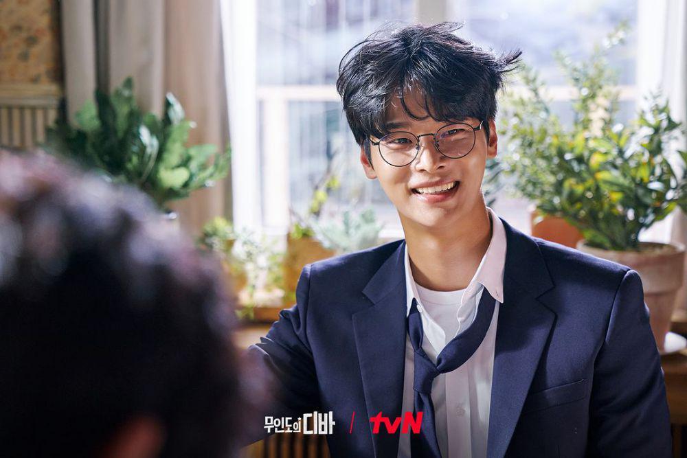 11 Potret Cha Hak Yeon di Balik Layar Drakor Castaway Diva, Seru!