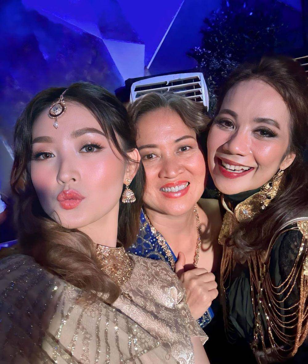 potret Natasha Wilona di Festival Diwali (instagram.com/natashawilona12)