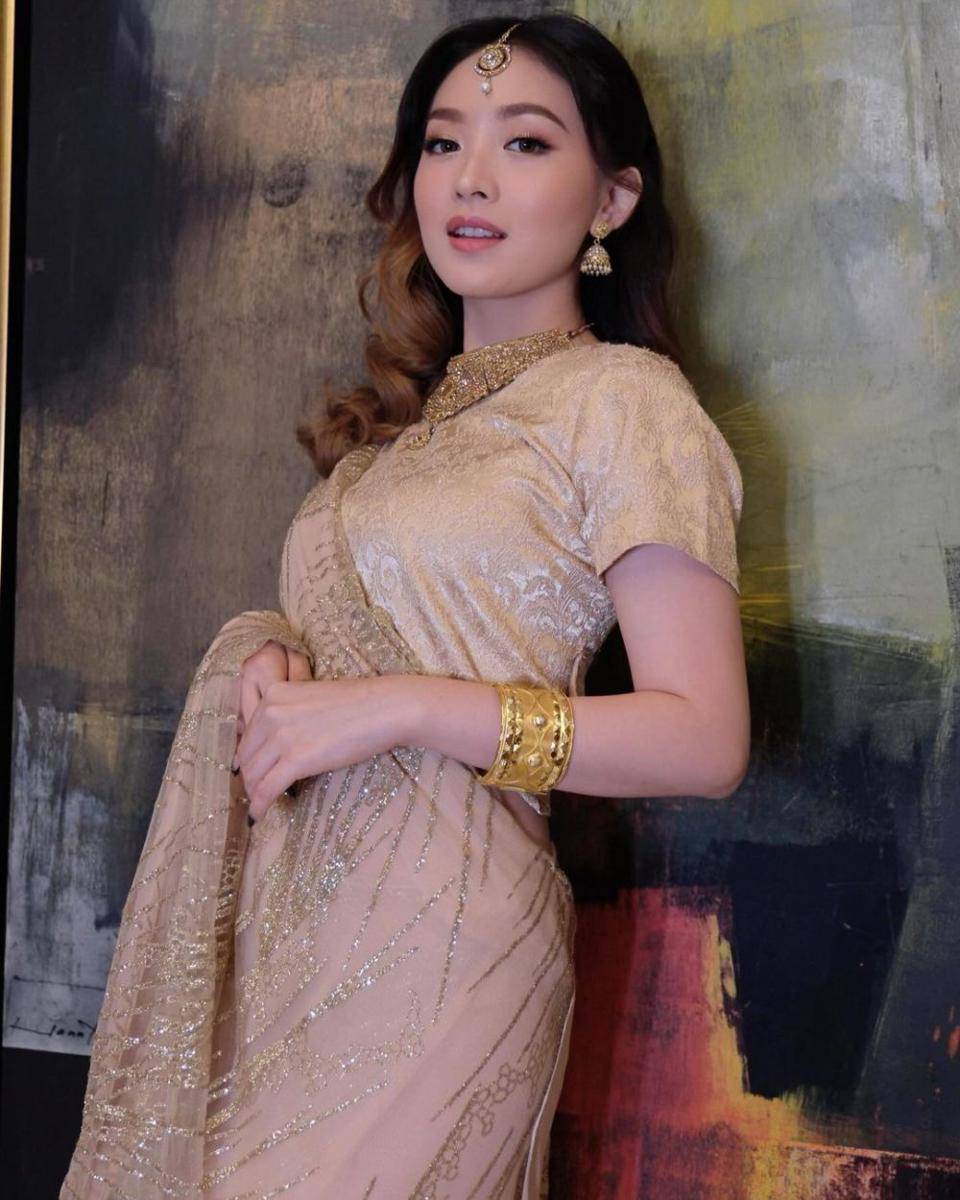 potret Natasha Wilona di Festival Diwali (instagram.com/natashawilona12)