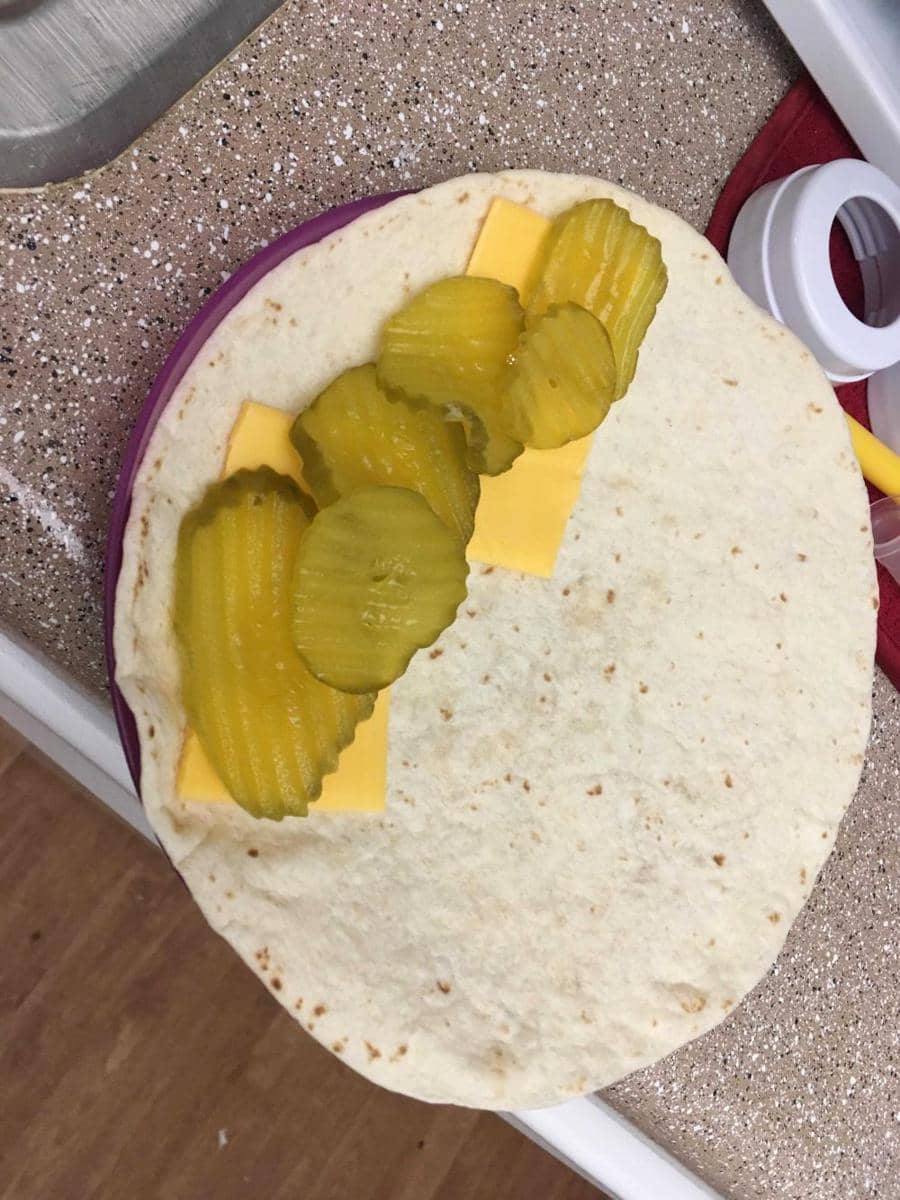 potret kombinasi nyentrik acar dengan makanan lain (reddit.com/user/sethbob86)