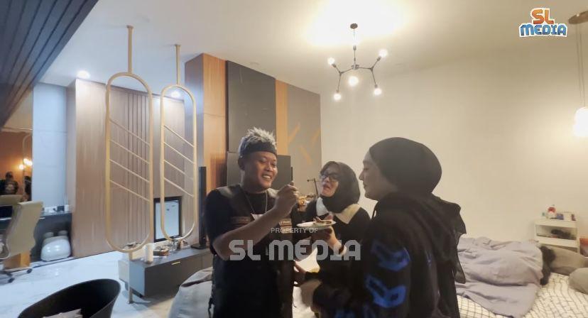8 Potret Kompak Putri Delina dan Santyka Fauziah Rayakan Ultah Sule