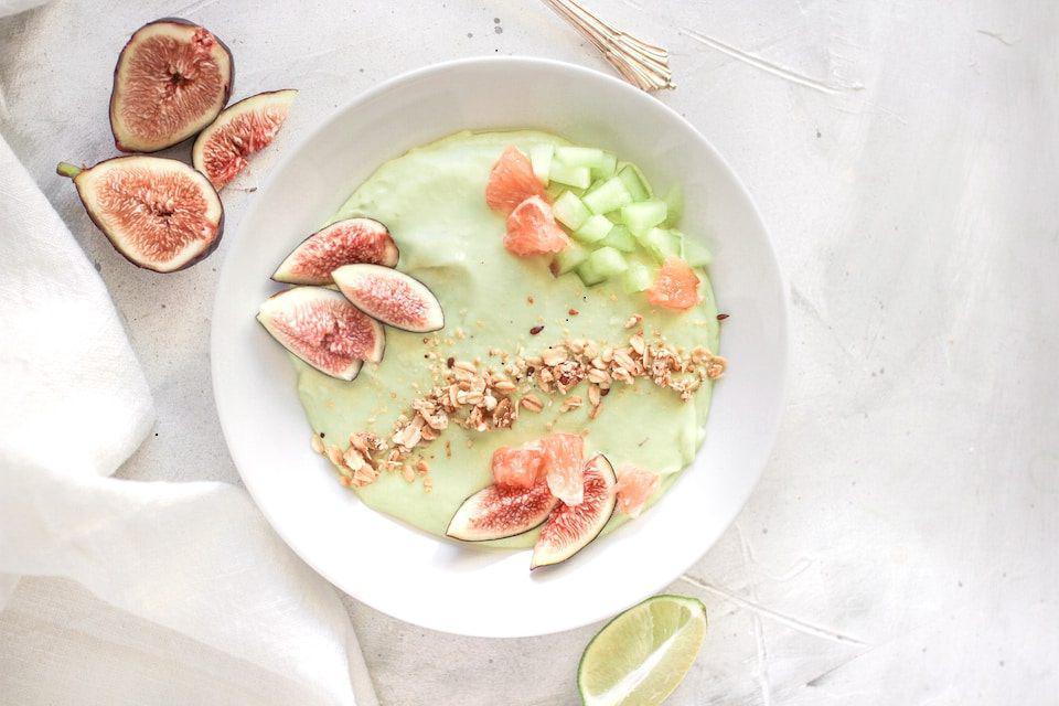 Resep Avocado Smoothie Bowl untuk Menu Sarapan yang Bergizi