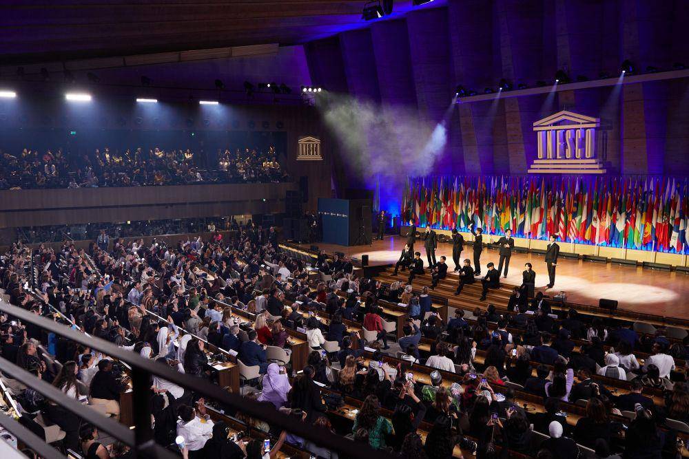 SEVENTEEN di UNESCO Youth Forum (soompi.com)