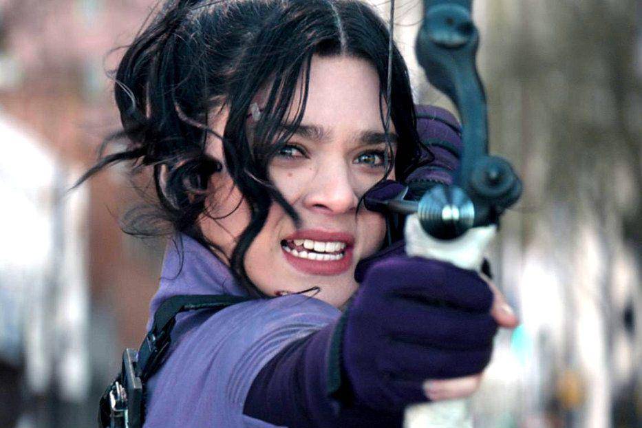 Hailee Steinfeld dalam serial Hawkeye (dok. Marvel Studios/Hawkeye)