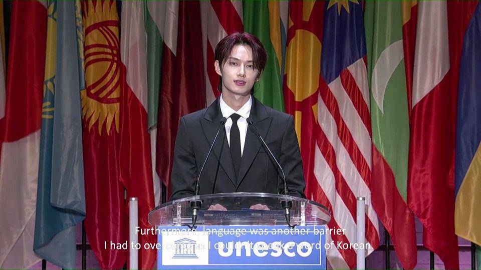 Jun SEVENTEEN saat berpidato di 13th UNESCO Youth Forum (youtube.com/UNESCO)