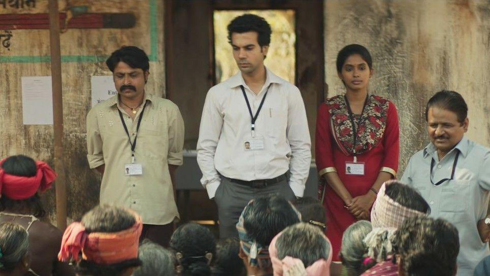 8 Profesi Rajkummar Rao di Film Bollywood, Ada Petugas Pemilu