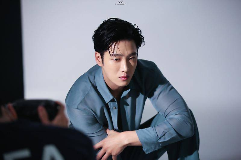 Ahn Bo Hyun (post.naver.com/FN 엔터테인먼트)