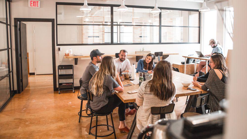 5 Tips Memimpin Brainstorming Tim Kerja, Hasil Maksimal!