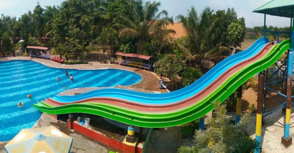 Waterland Mojokerto (instagram.com/waterlandmojokerto.official)