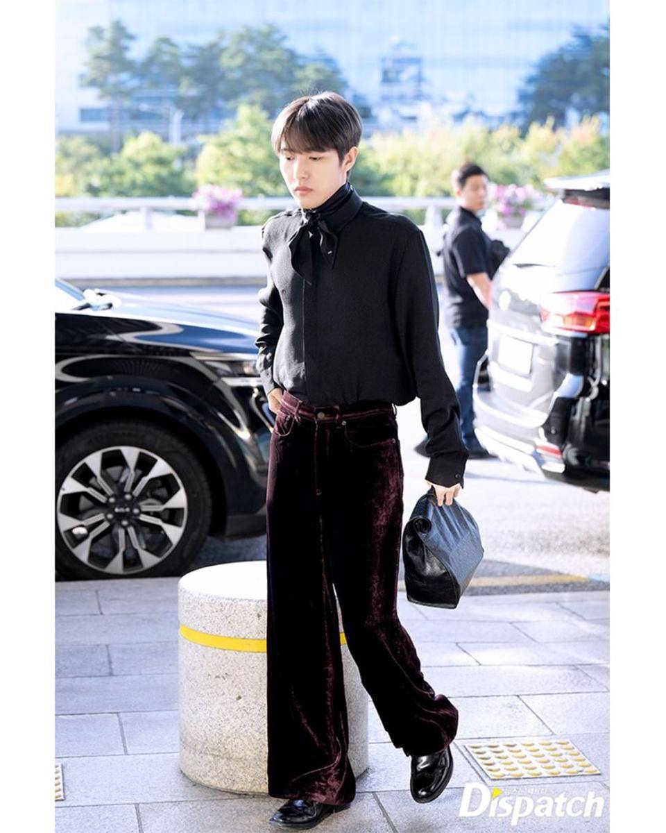 outfit old money ala Renjun NCT DREAM (instagram.com/dispatch_style)