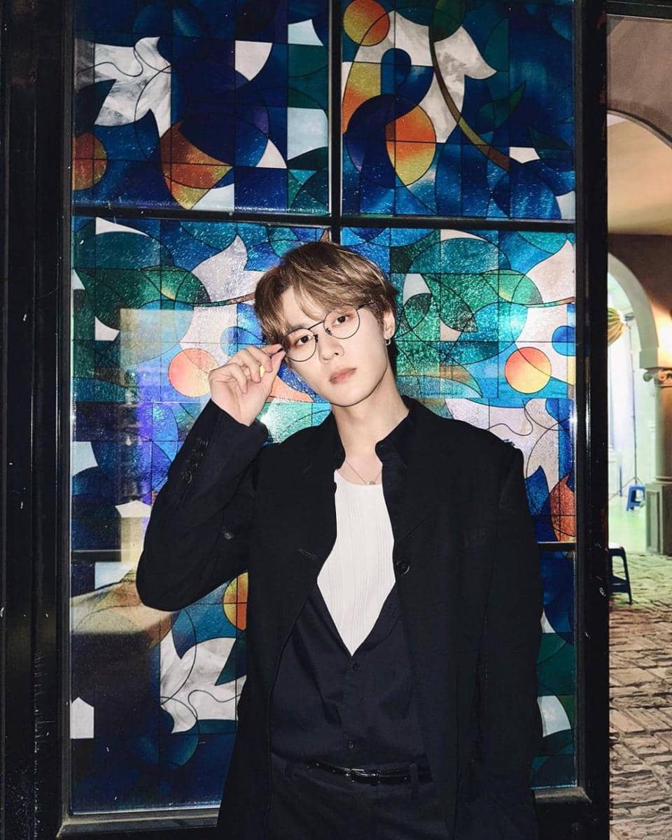 Kun WayV (instagram.com/kun11xd)