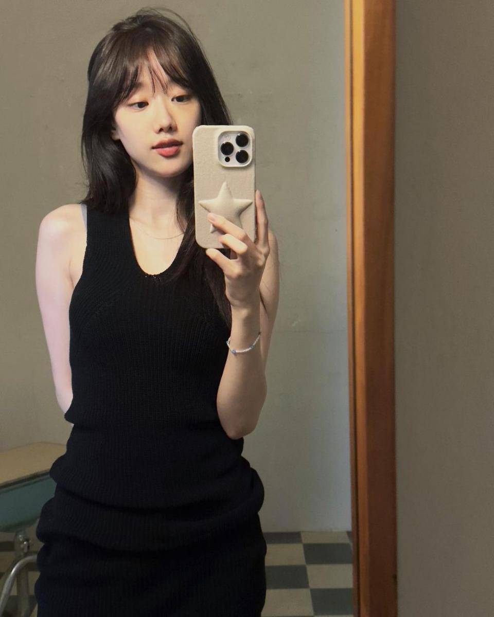 Lee Na Eun (instagram.com/betterlee_0824)