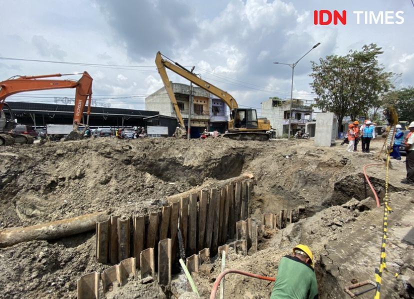 Pipa PDAM Tirtanadi di Sunggal Pecah Gegara Galian Drainase
