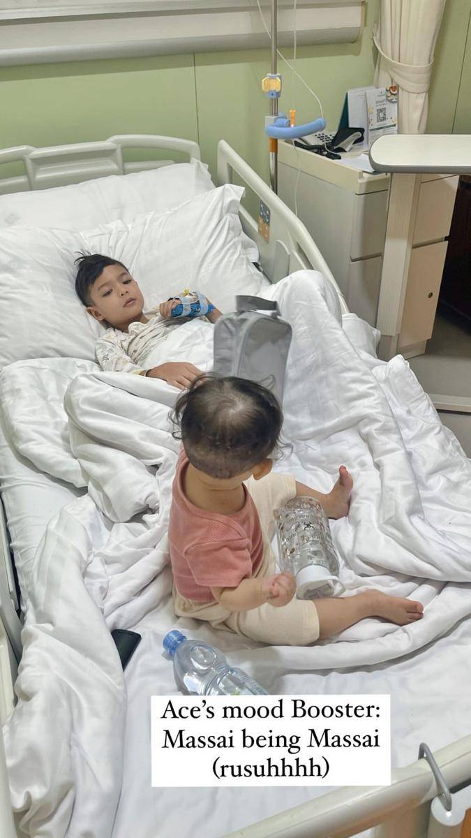 potret anak Mikaila Patritz demam tinggi sampai masuk UGD (instagram.com/mikailapatritz)