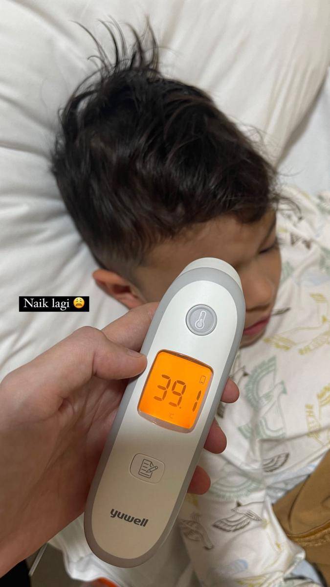 potret anak Mikaila Patritz demam tinggi sampai masuk UGD (instagram.com/mikailapatritz)