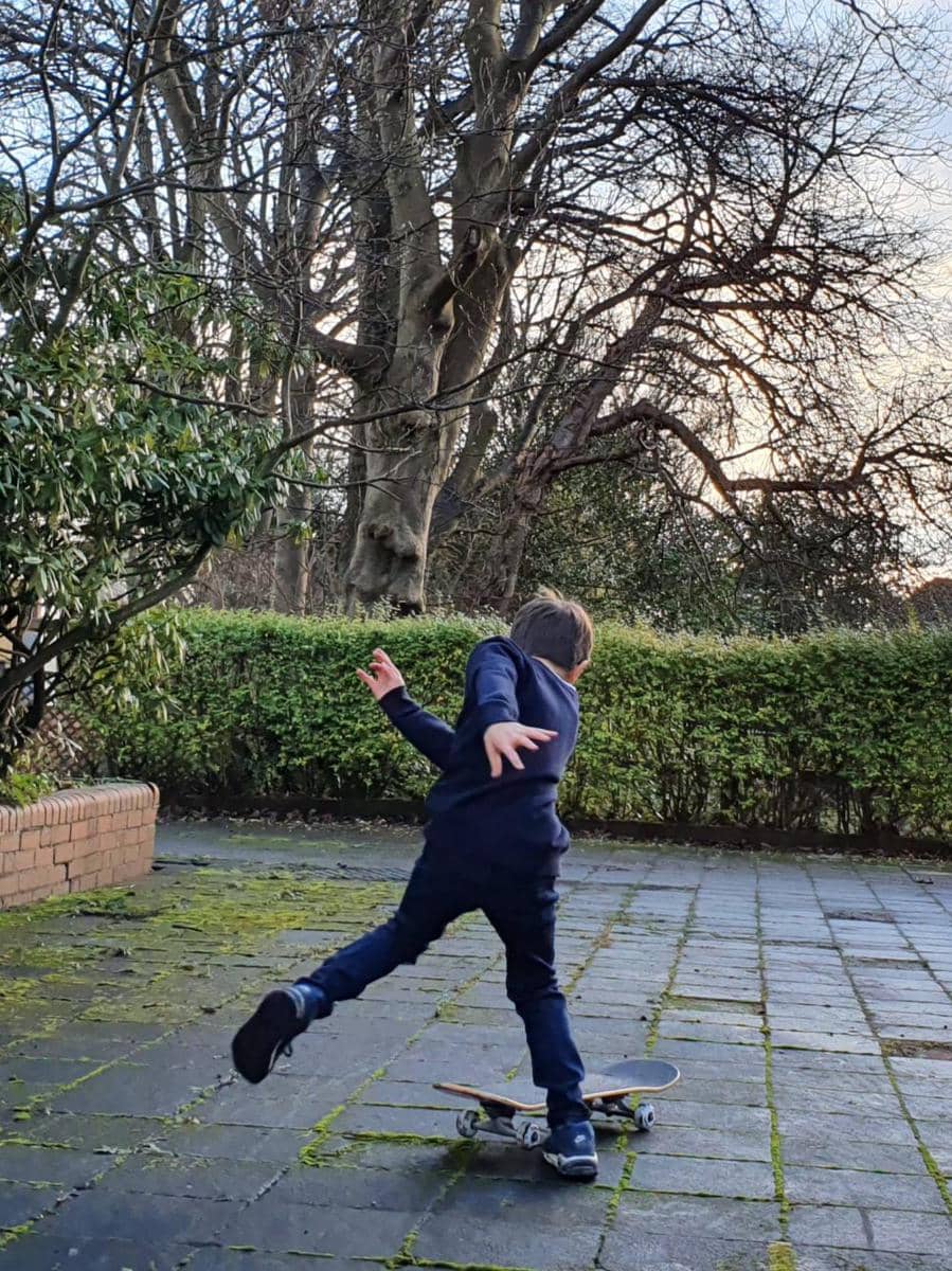 momen sebelum jatuh saat main skateboard (reddit.com/user/no-soy-de-escocia)