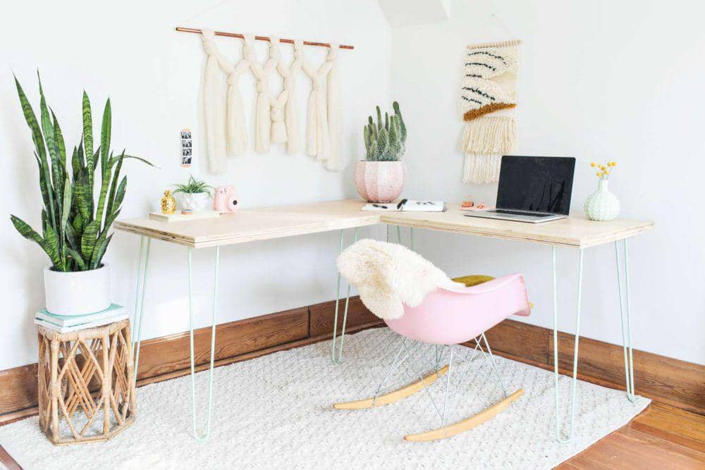 inspirasi corner desk (thespruce.com)