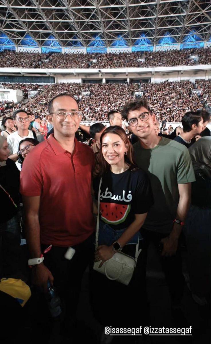 Najwa Shihab, suami dan anaknya (instagram.com/najwashihab)